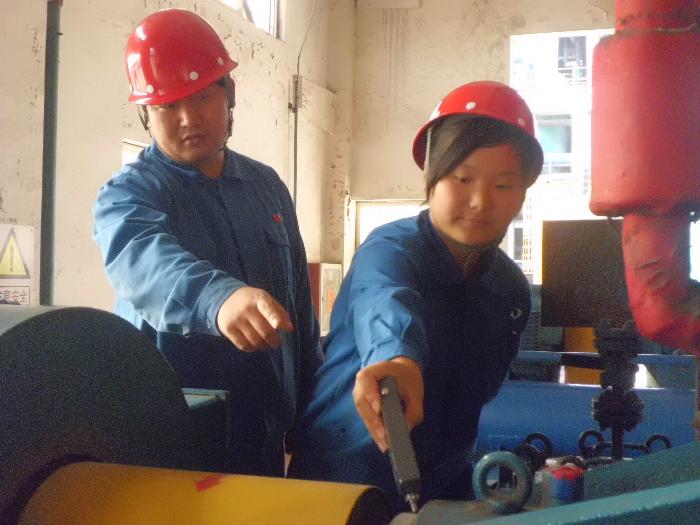 亚洲精品一区二区三区麻豆