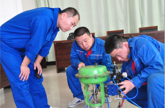 亚洲精品一区二区三区麻豆